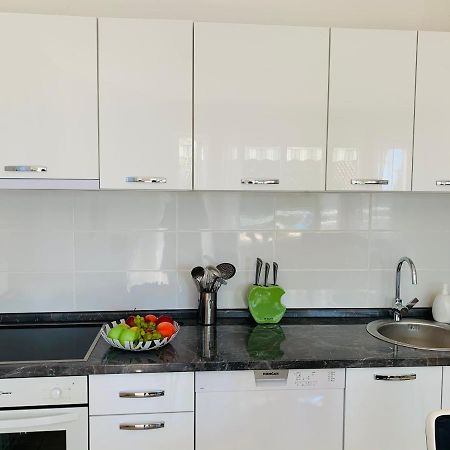 Ivana Apartment With Terrace Novalja Ngoại thất bức ảnh