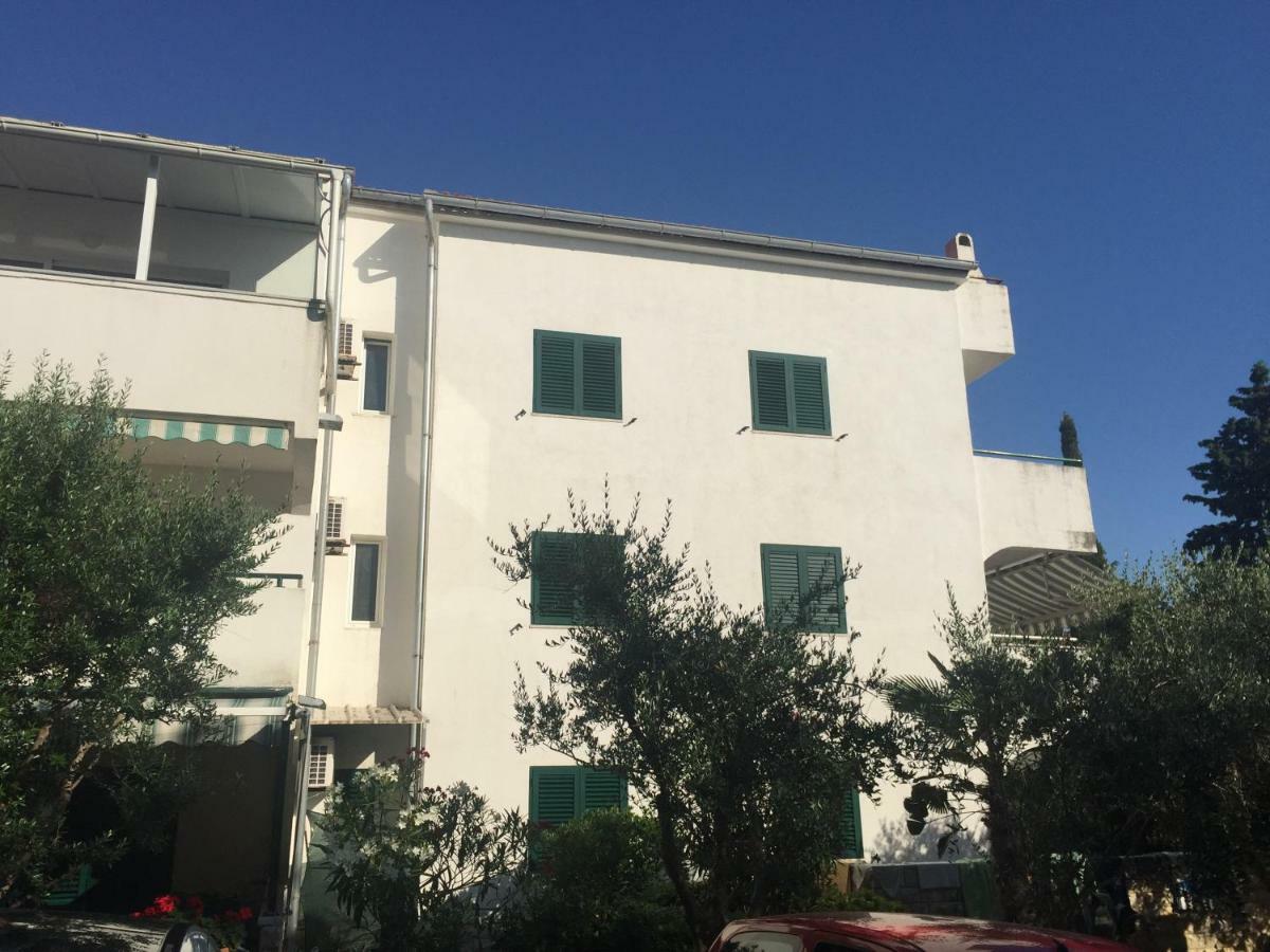 Ivana Apartment With Terrace Novalja Ngoại thất bức ảnh